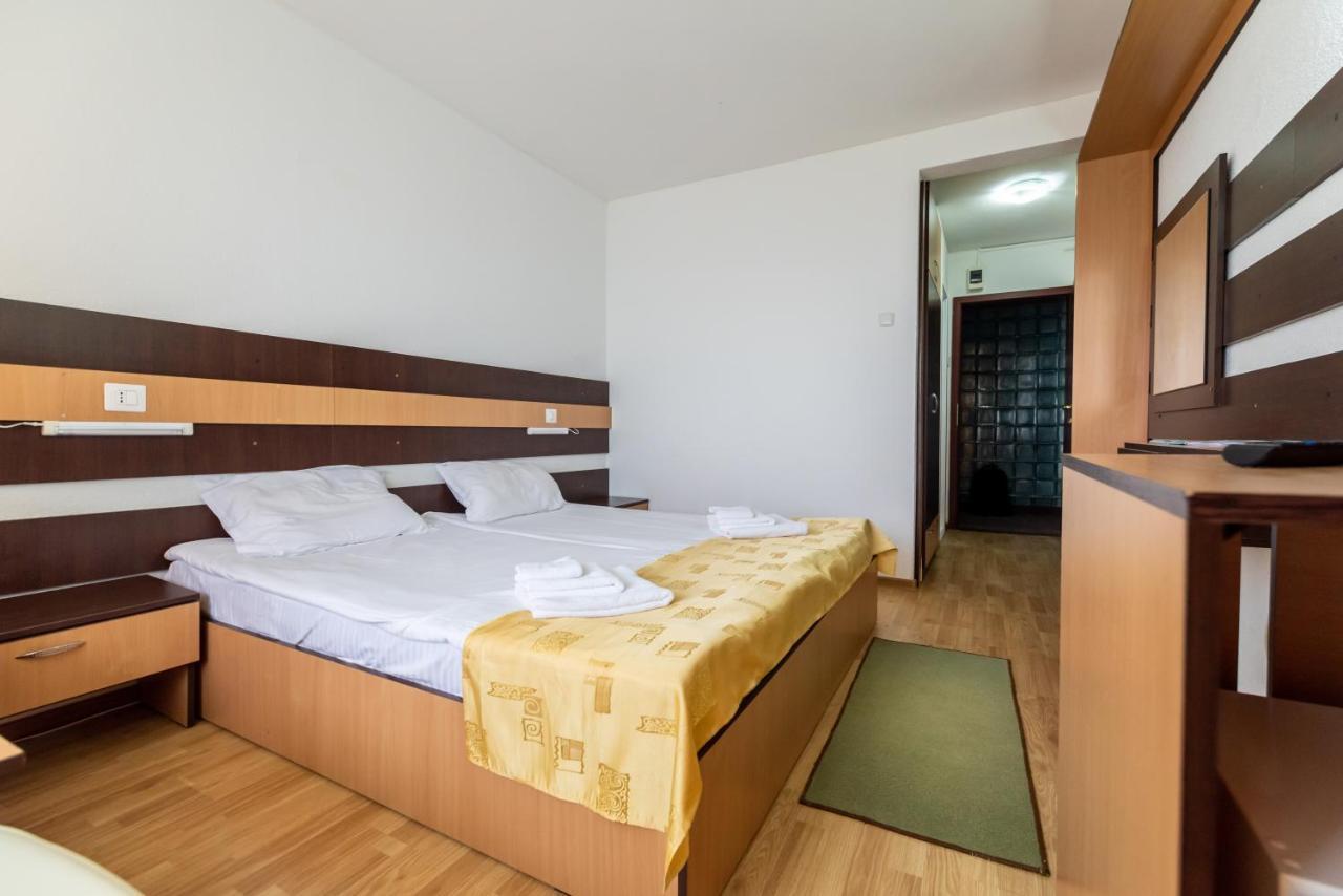 Hotel Capitol Жупитер Экстерьер фото